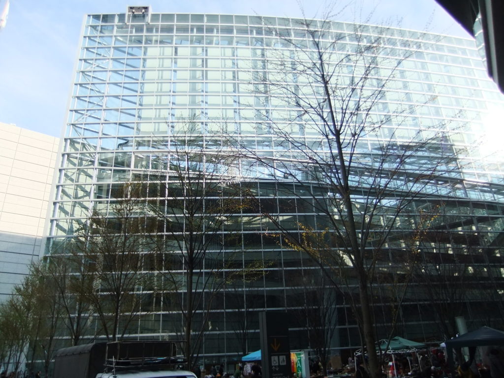 東京国際フォーラム の建物の構造がすごい ガラス棟編 たてものフロンティア