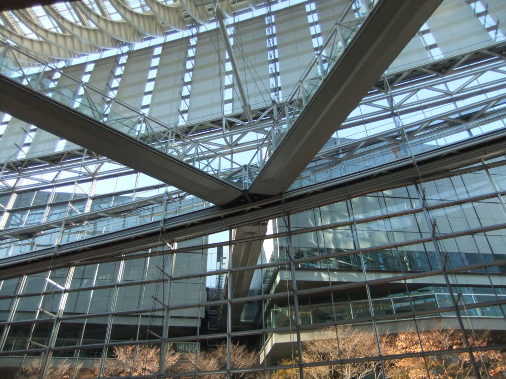 東京国際フォーラム の建物の構造がすごい ガラス棟編 たてものフロンティア
