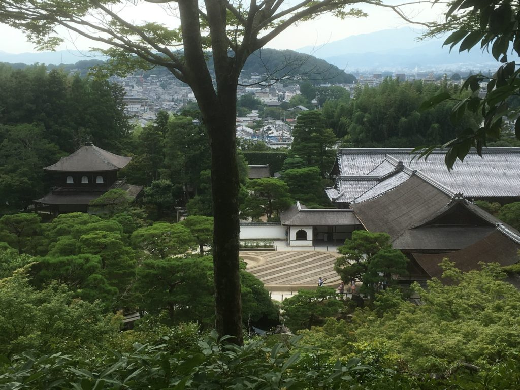 銀閣寺 の建築様式の特徴と 観光を10何倍楽しめる6つの見どころ たてものフロンティア