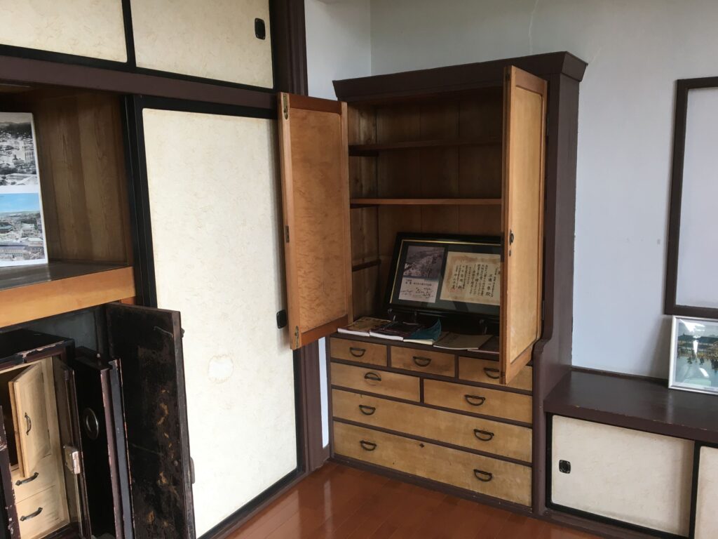 旧亀井邸