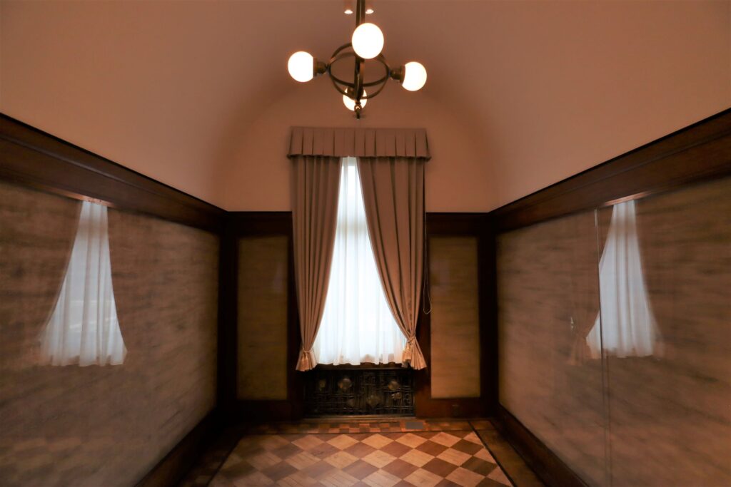 東京都庭園美術館　合の間