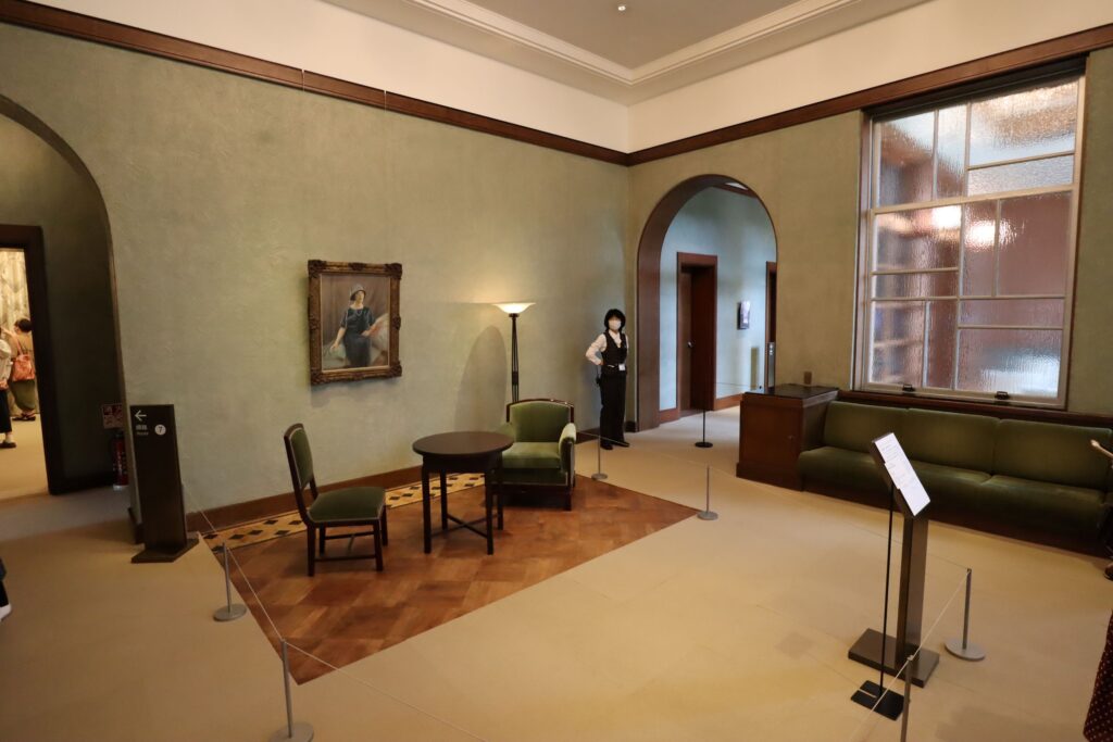 東京都庭園美術館　2階広間