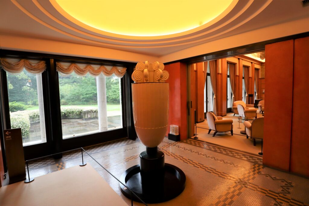 東京都庭園美術館　次間