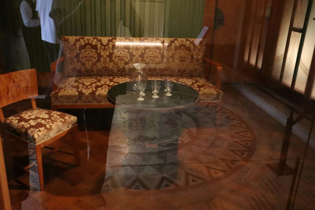 東京都庭園美術館　第一応接室