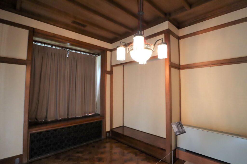 東京都庭園美術館　小食堂