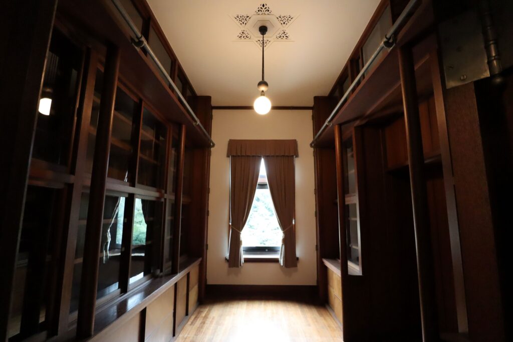 東京都庭園美術館　書斎