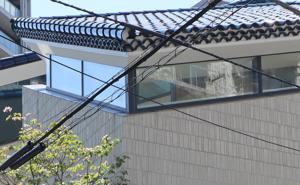ヨックモックミュージアムの屋根瓦